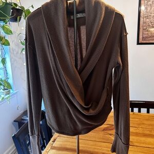 Free People We the Free Women's Brown Wrap Shirt Sweater Size Medium